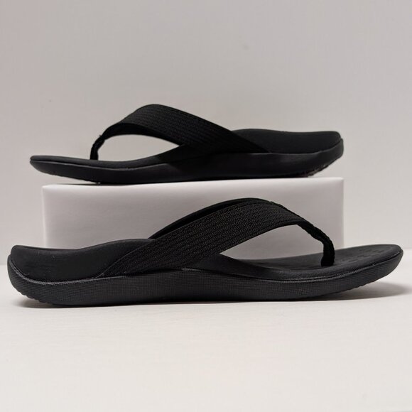 Vionic 44 Wave Toe Post Sandal in Black/Black - Picture 7 of 15